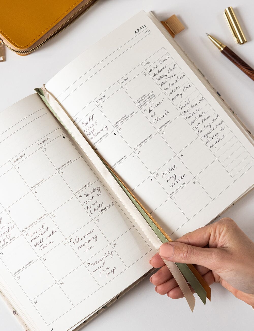 2026 Desktop Linen Bound Planner