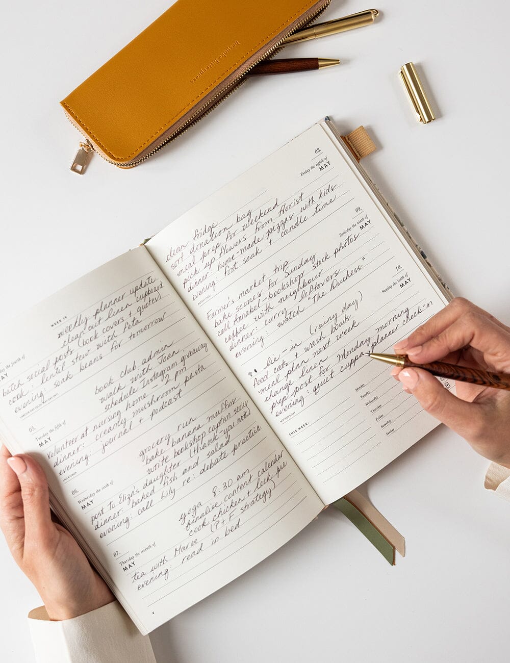 2026 Desktop Linen Bound Planner