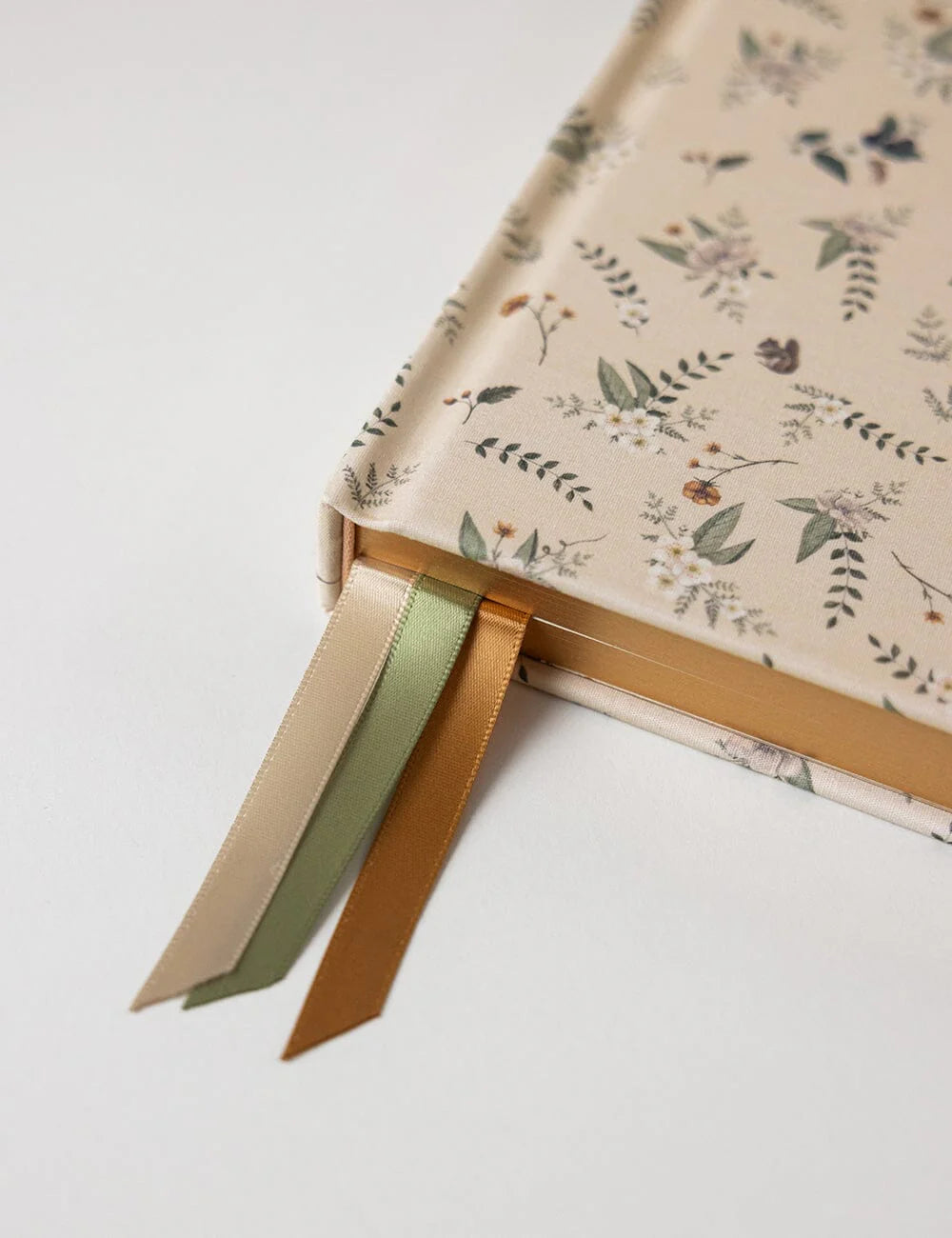2026 Desktop Linen Bound Planner