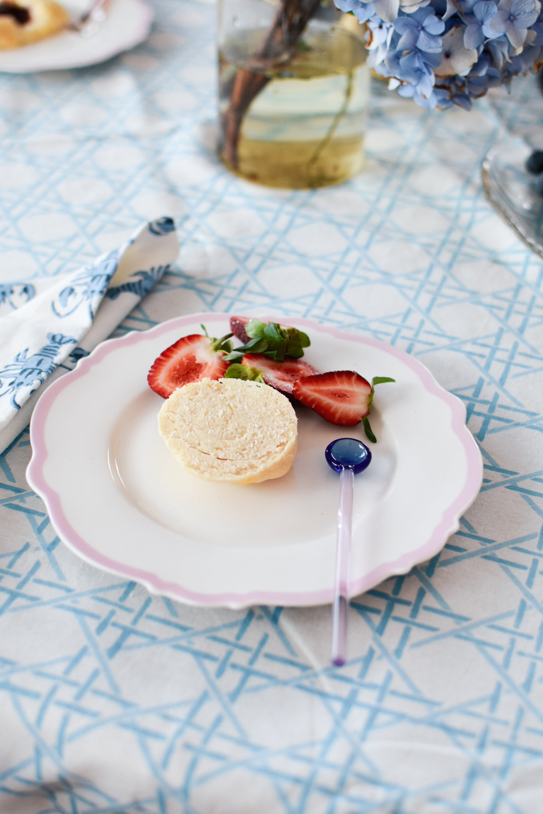 Mandalay Designs Rattan Blue Table Linen