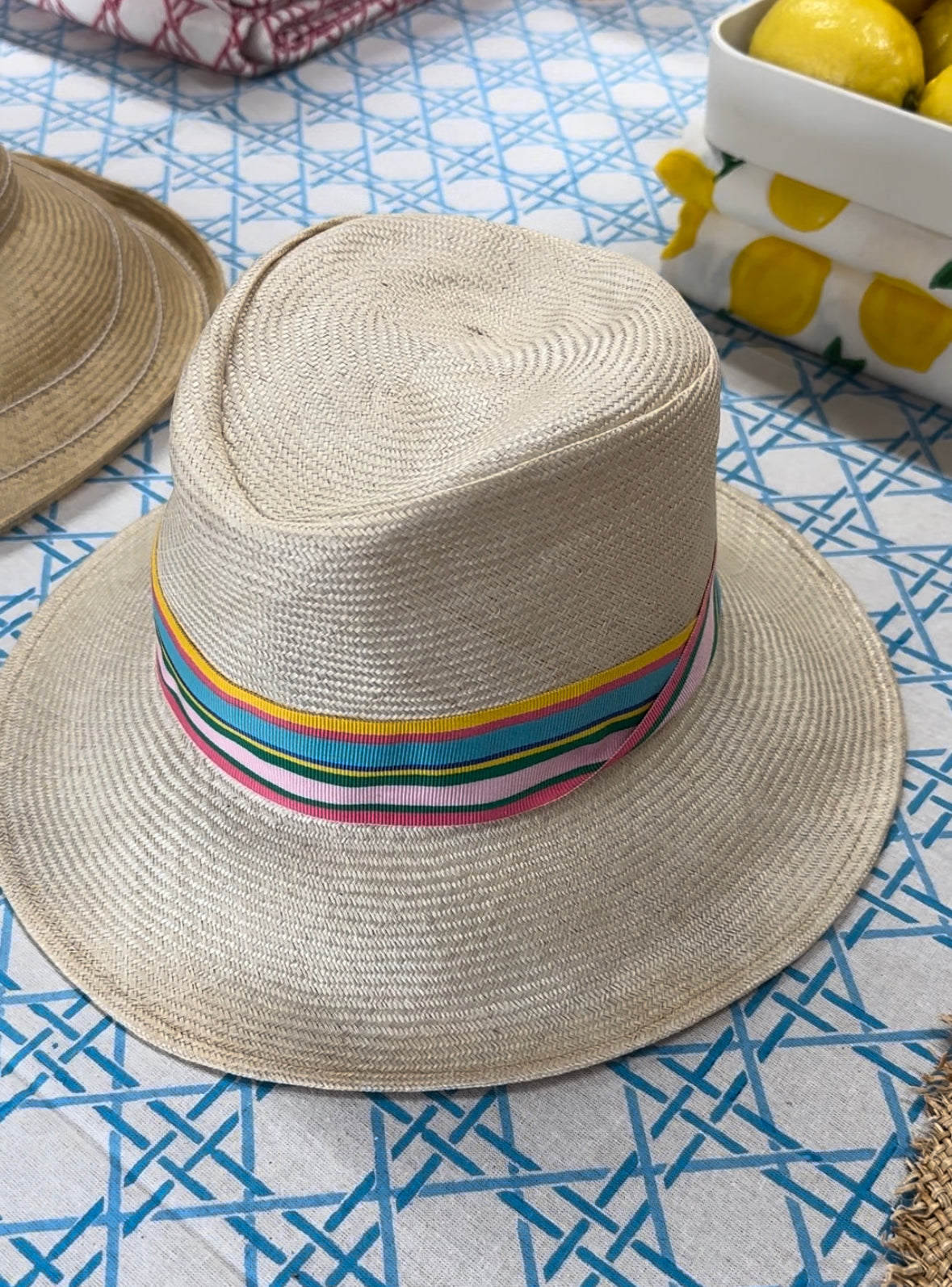 Axel Mano Travel Hat Rainbow