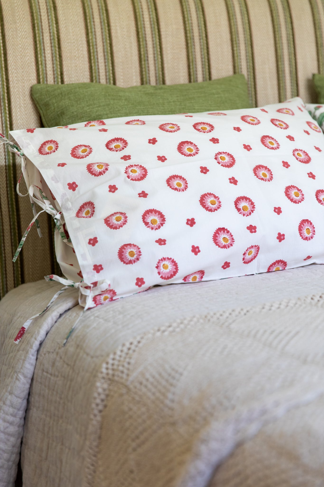 Mandalay Designs Seaweed Flower Bed Linen HALF PRICE