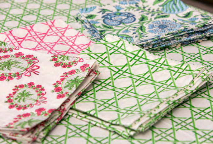 Mandalay Designs Rattan Kelly Green Table Linen