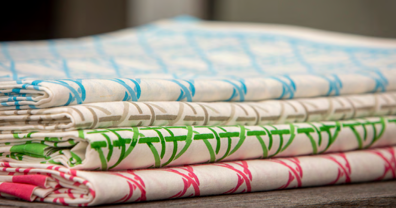 Mandalay Designs Rattan Kelly Green Table Linen