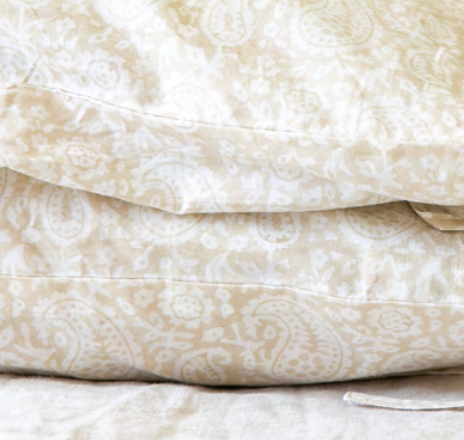 Mandalay Designs Paisley Vines Sand baby Quilt