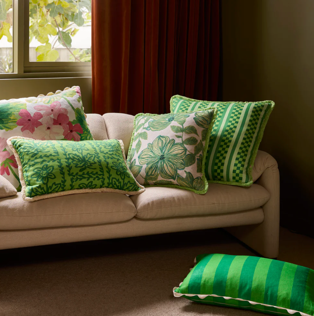 Bonnie & Neil Geranium Cushion