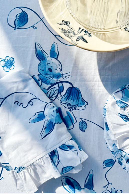 Binny Lily Bobtail Tablecloth
