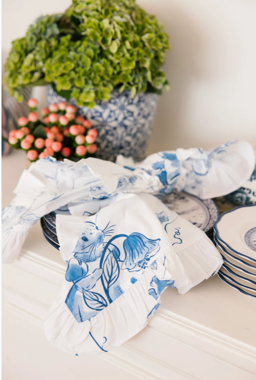 Binny Lily Bobtail Tablecloth