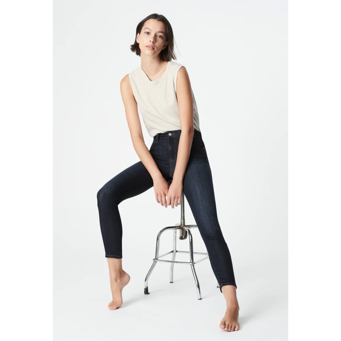 Mavi Tess Jean