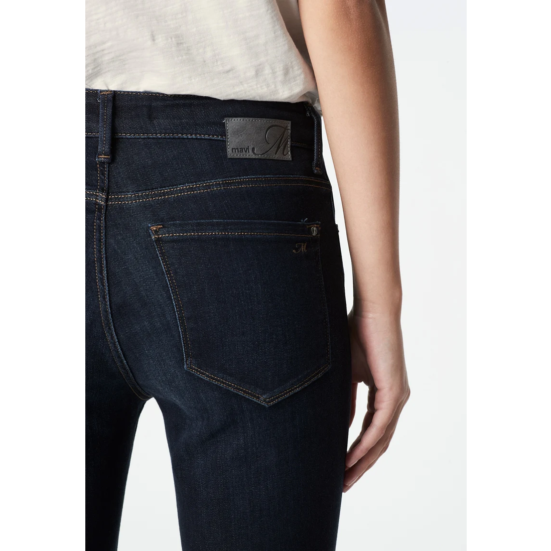 Mavi Tess Jean