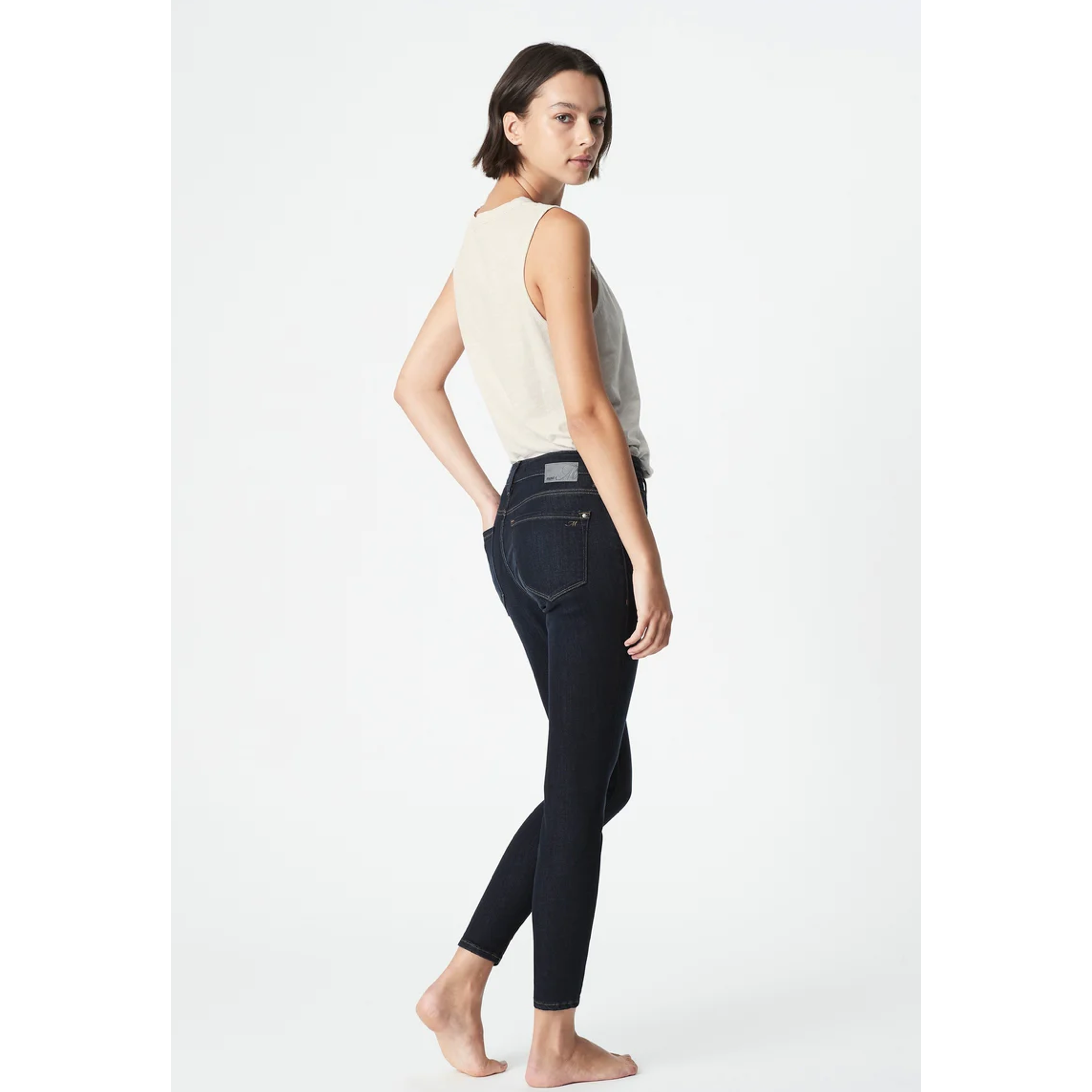 Mavi Tess Jean