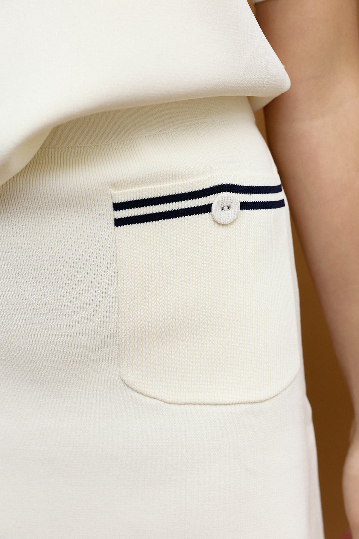 Binny Club whites Skirt