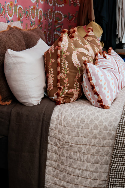 Mandalay Designs Spot Clover Bed Linen