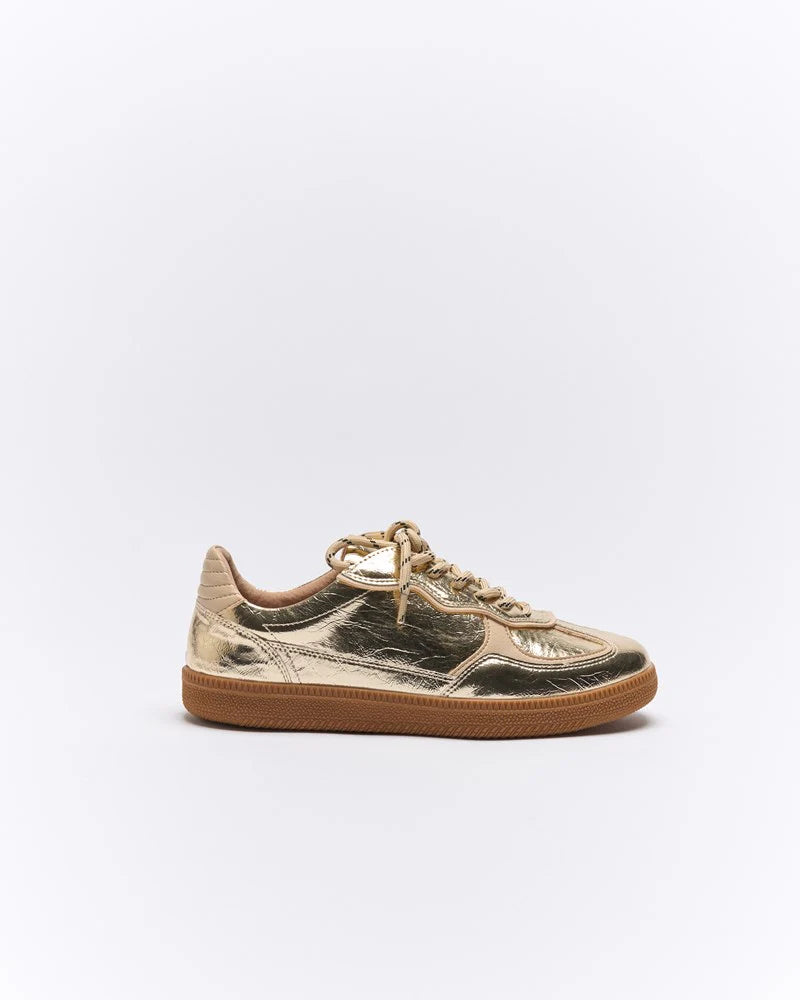 Fallon Sneaker