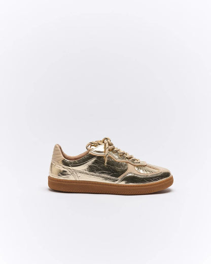 Fallon Sneaker