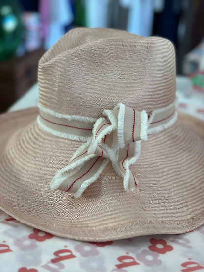 Axel Mano Buntal Cuenca Hat