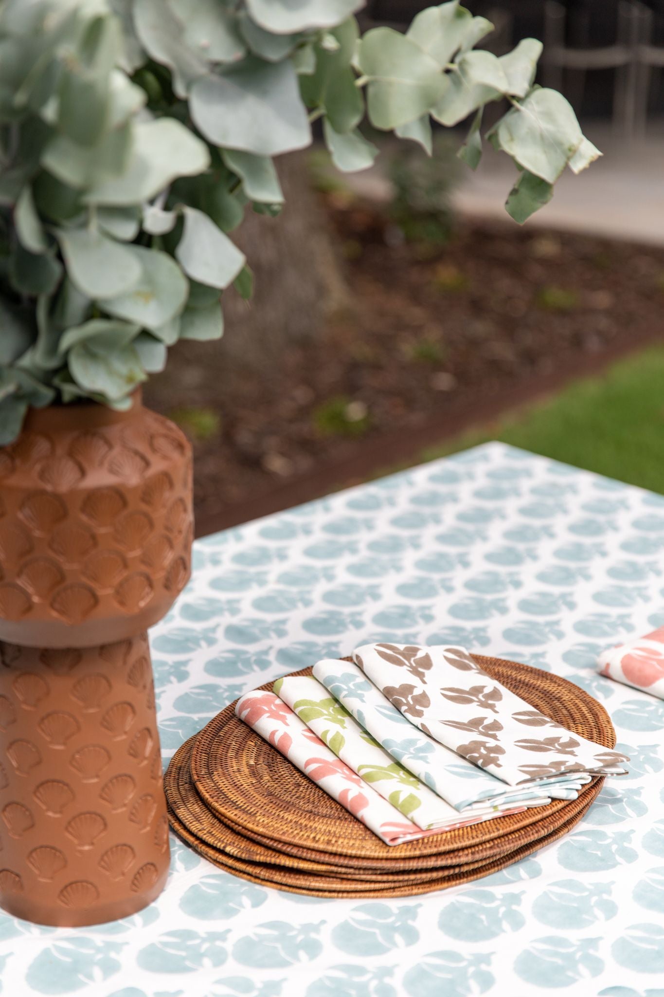 Mandalay Designs Seaweed Flower Table Linen