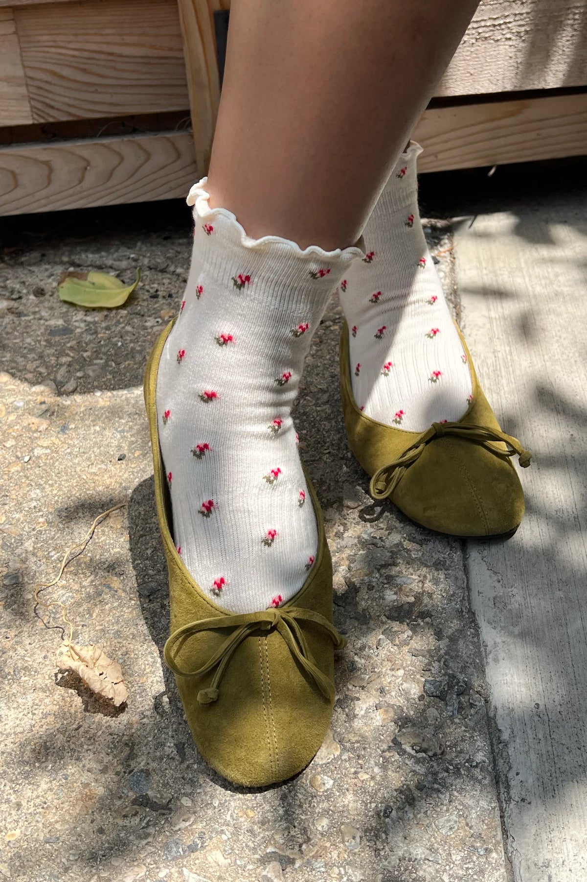 Le Bon Shoppe Ruffle hugger Socks