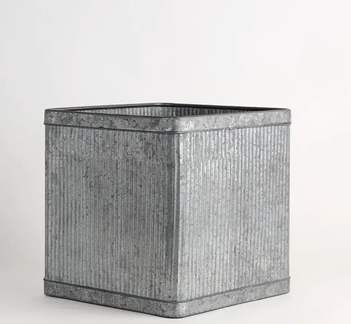 Wicka Concorde Metal Tin Planter