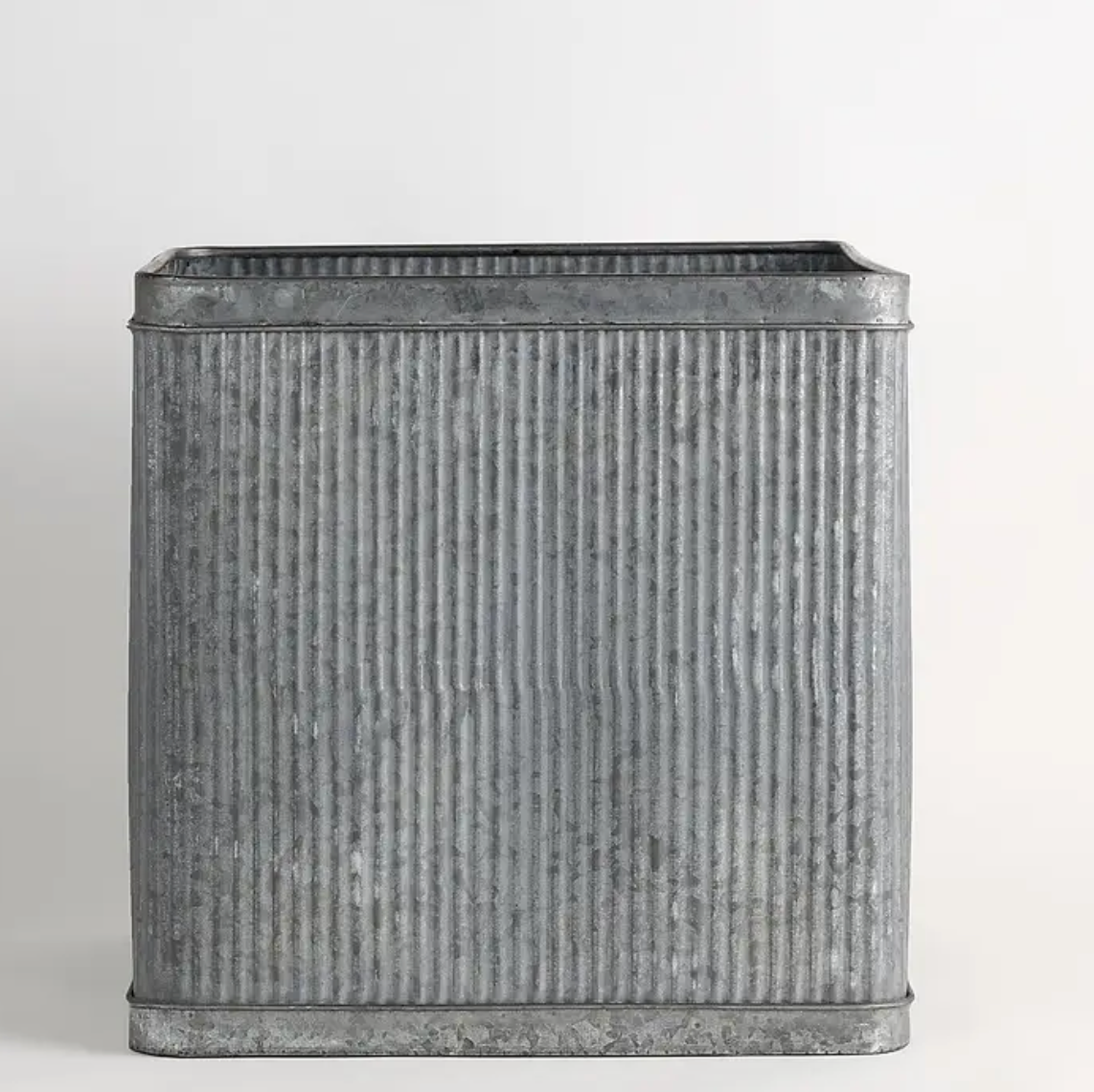 Wicka Concorde Metal Tin Planter