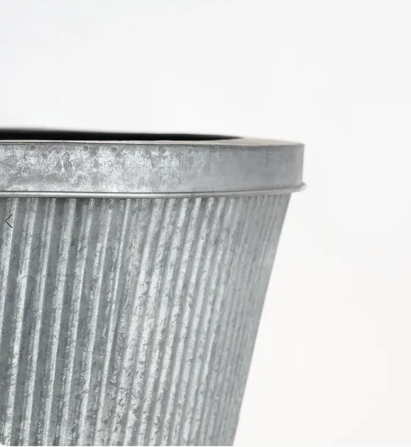 Wicka Palais Tin Planter