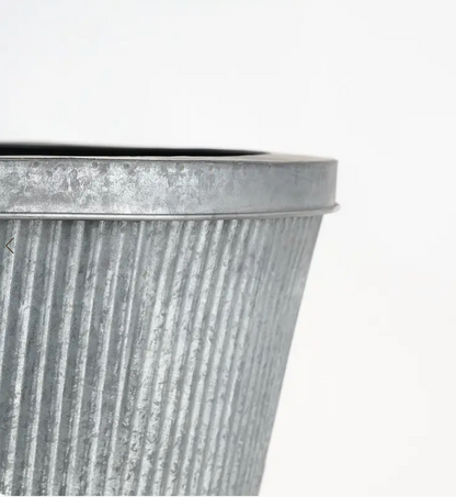 Wicka Palais Tin Planter