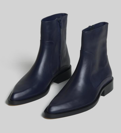 Harriet Boot
