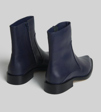 Harriet Boot