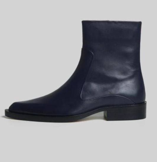 Harriet Boot