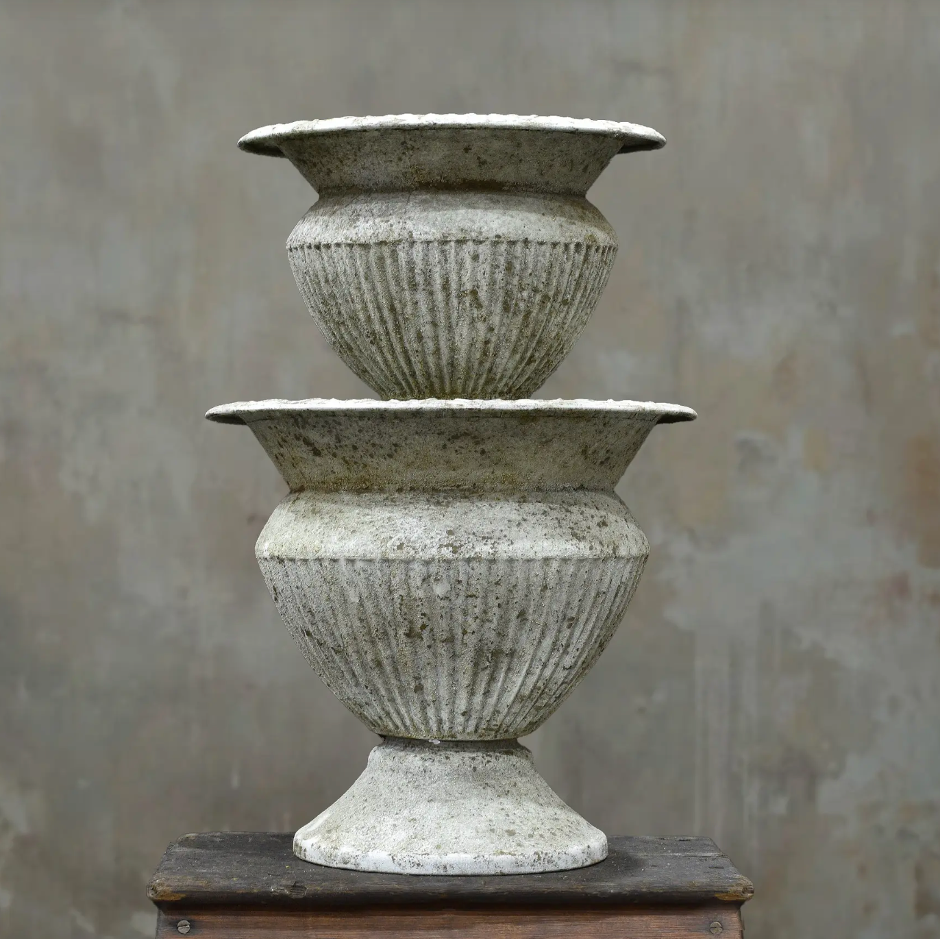 Wicka Ossa Fluted Urn