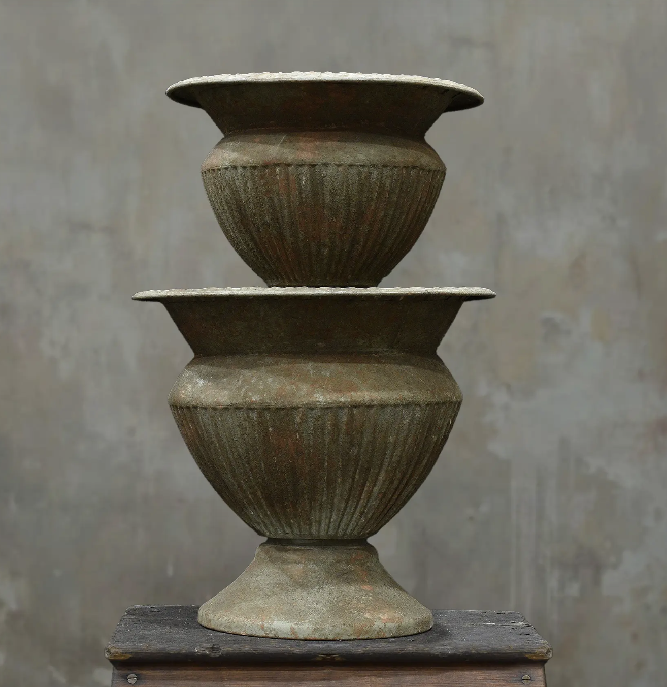 Wicka Ossa Fluted Urn