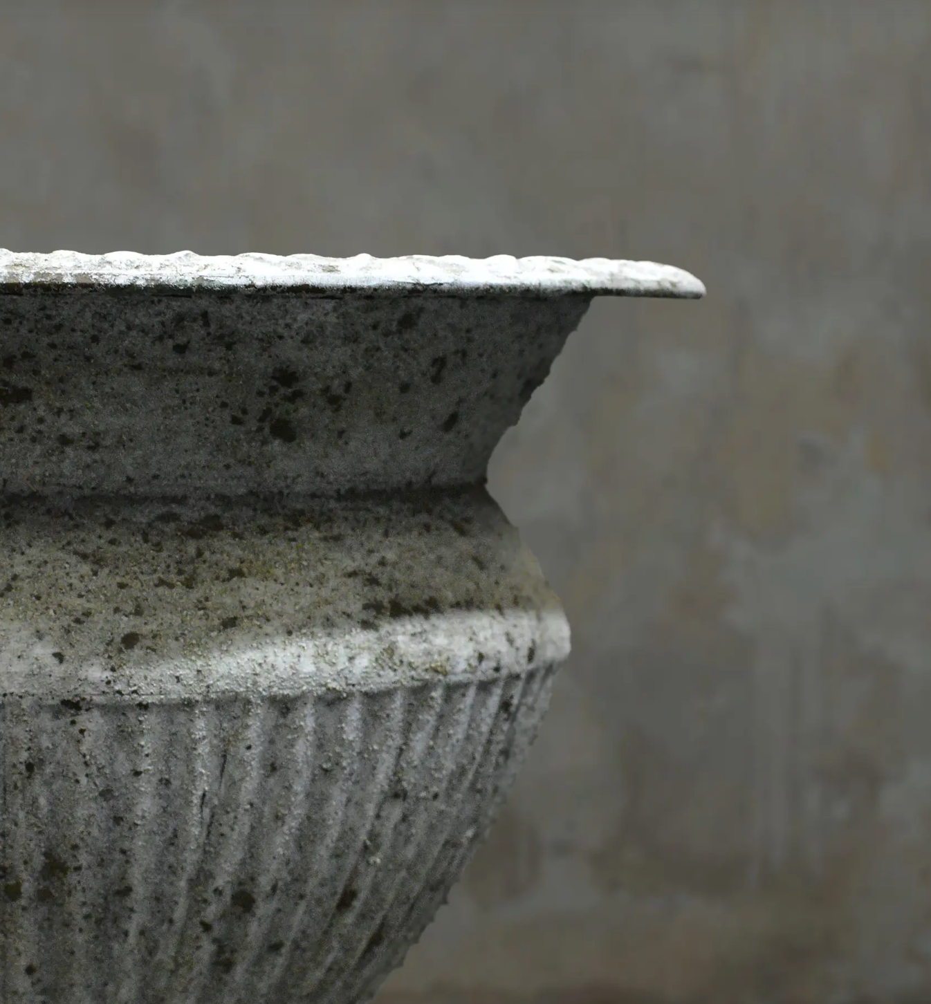 Wicka Ossa Fluted Urn