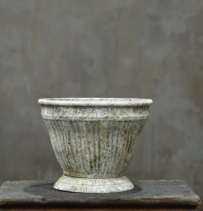 Wicka Valencia Stout Footed planter