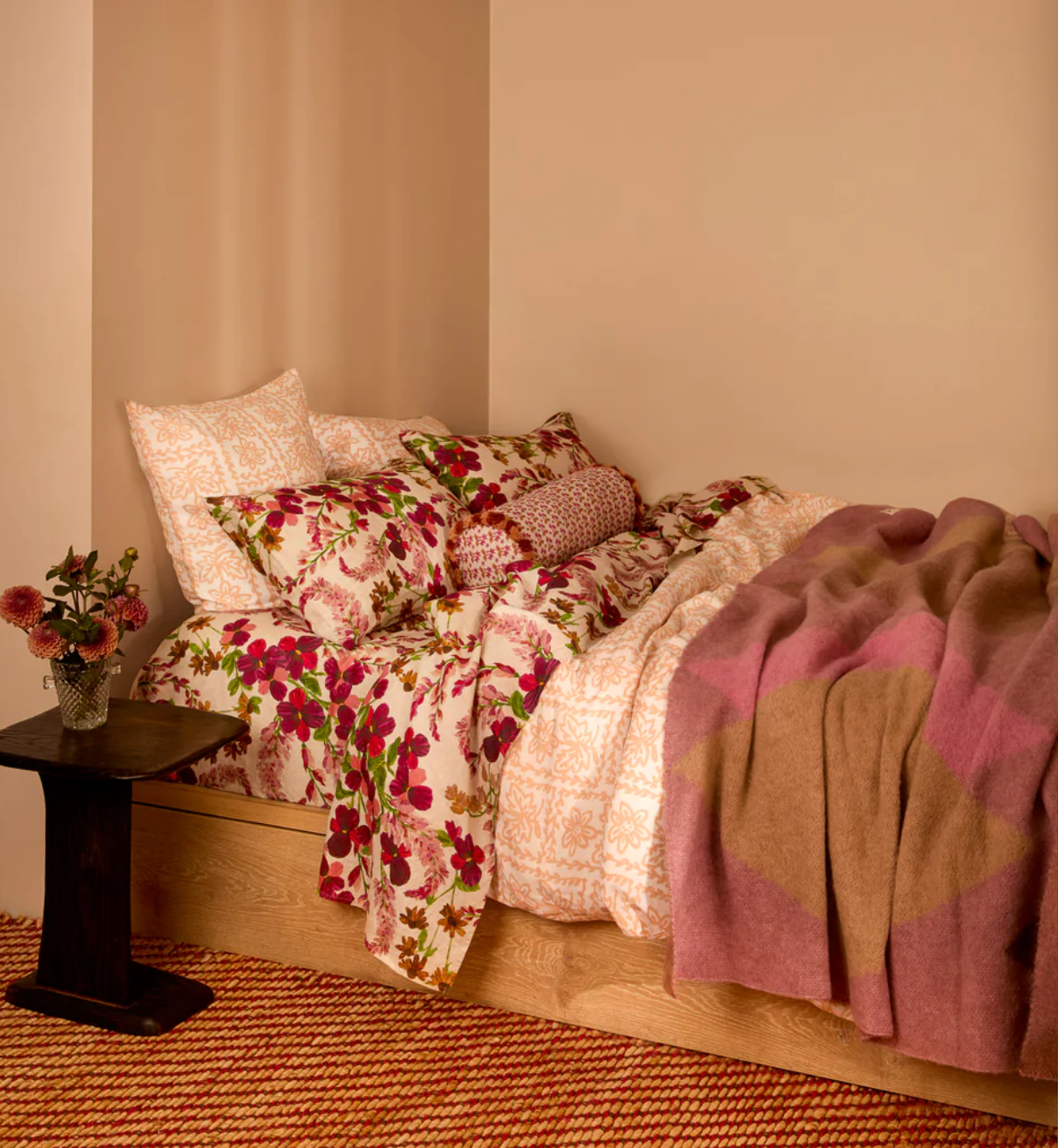 Bonnie & Neil Daisy Buff Bed Linen