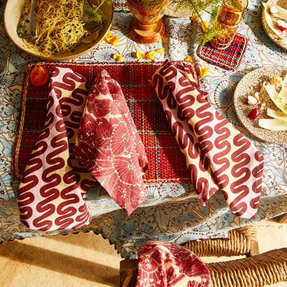 Lucia Table Linen
