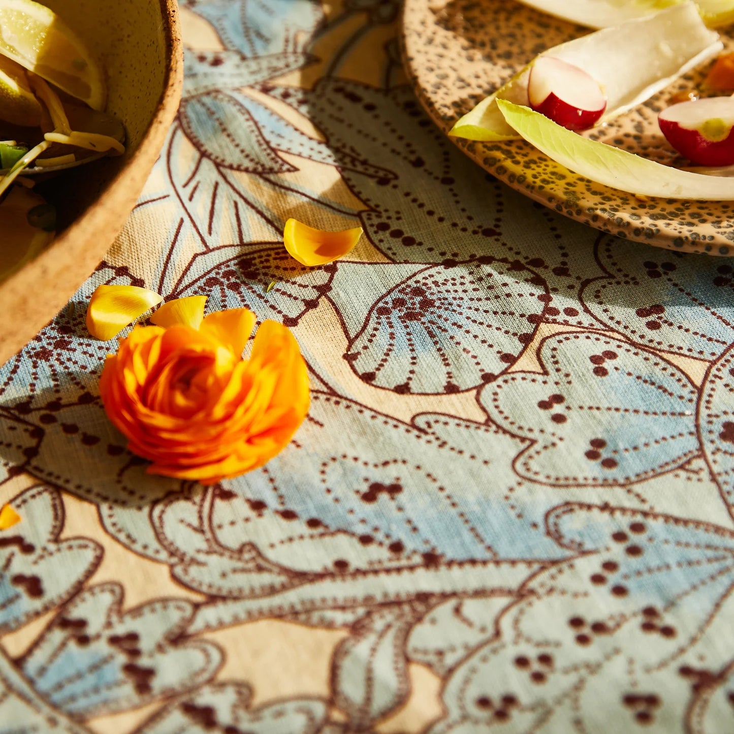 Lucia Table Linen